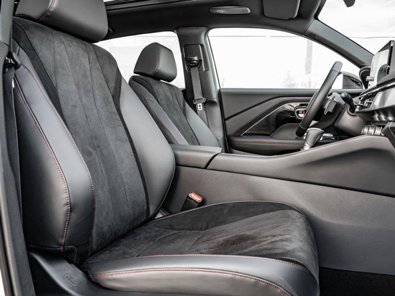 2026 Acura ADX Platinum Elite A-Spec Photo