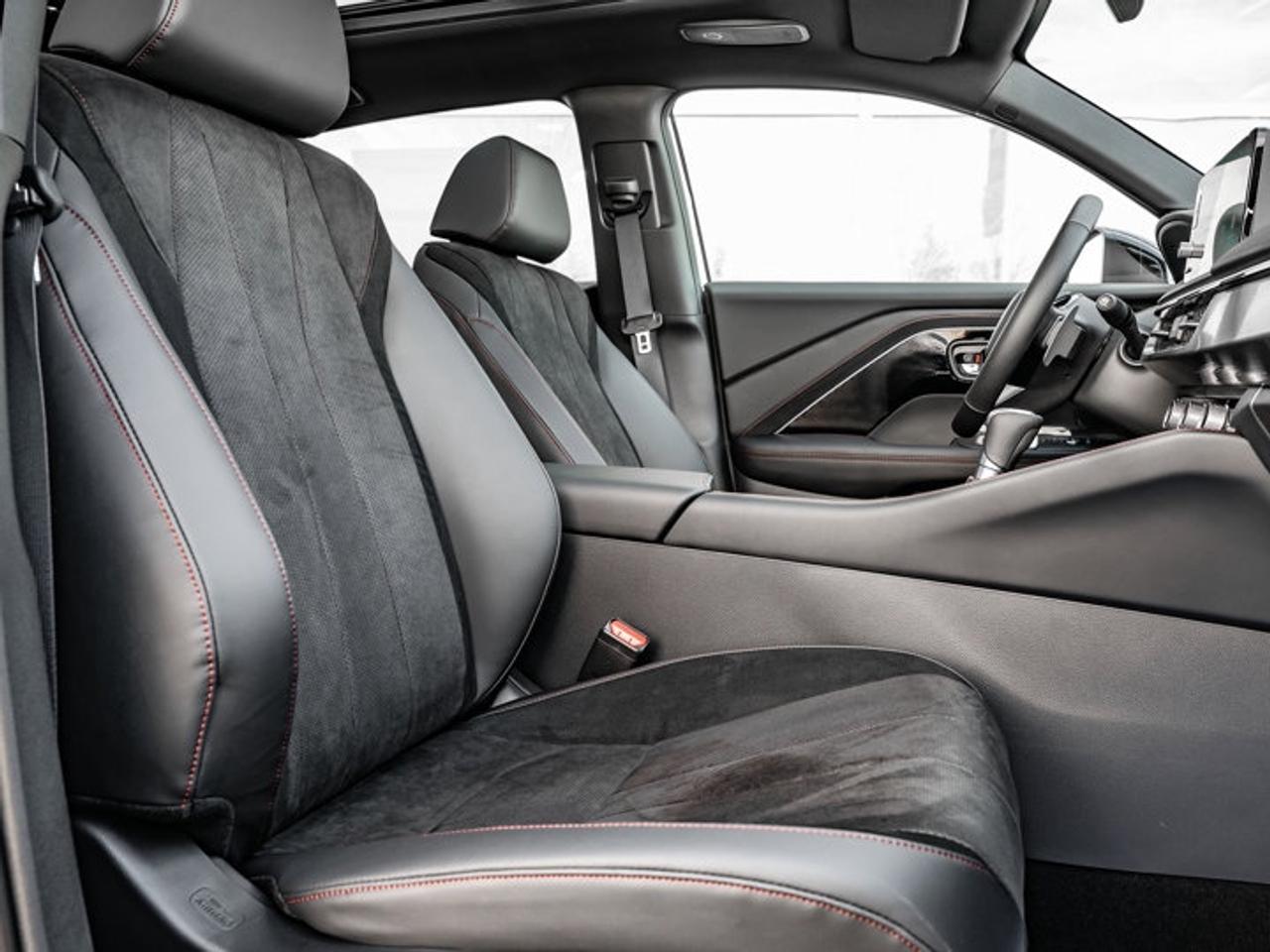 2026 Acura ADX Platinum Elite A-Spec Photo
