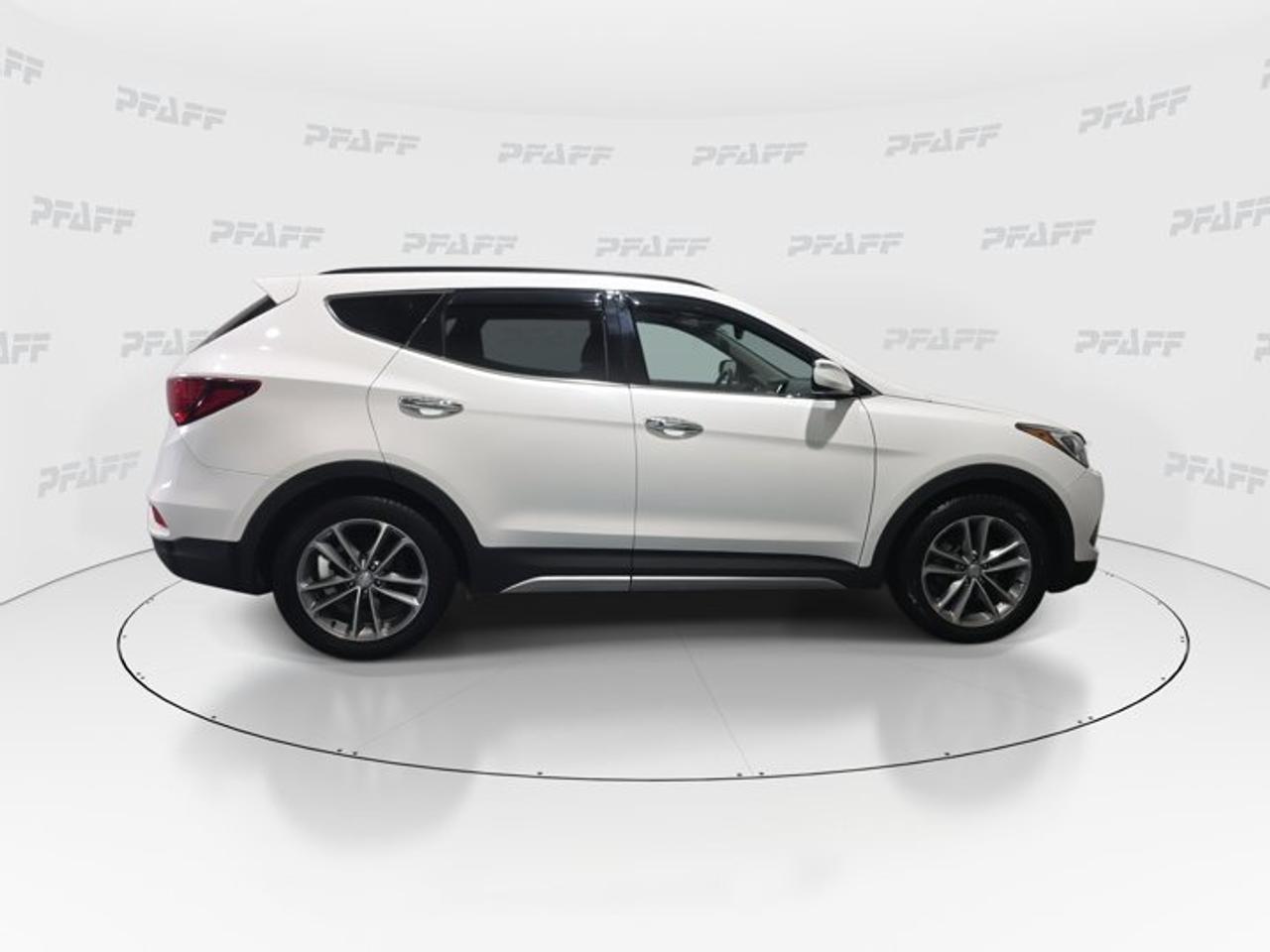 2017 Hyundai Santa Fe Sport 2.0T Photo
