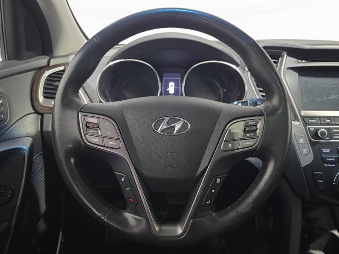 2017 Hyundai Santa Fe Sport 2.0T Photo