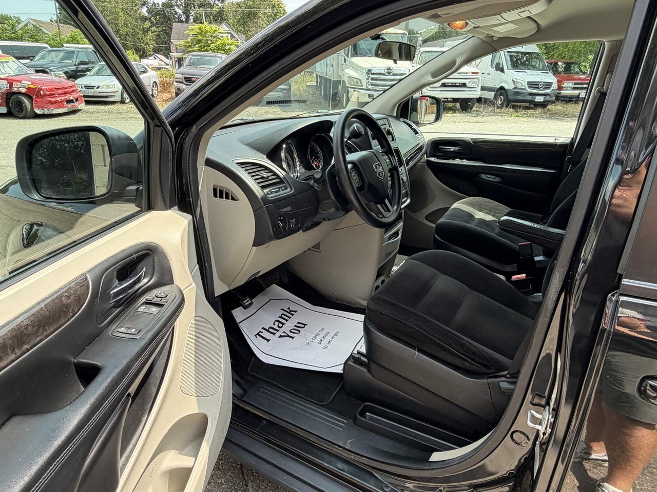 2016 Dodge Grand Caravan SXT Photo