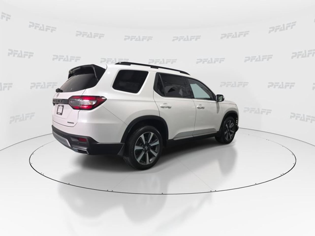 2025 Honda Pilot Touring Photo