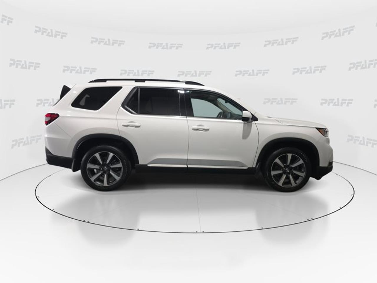 2025 Honda Pilot Touring Photo