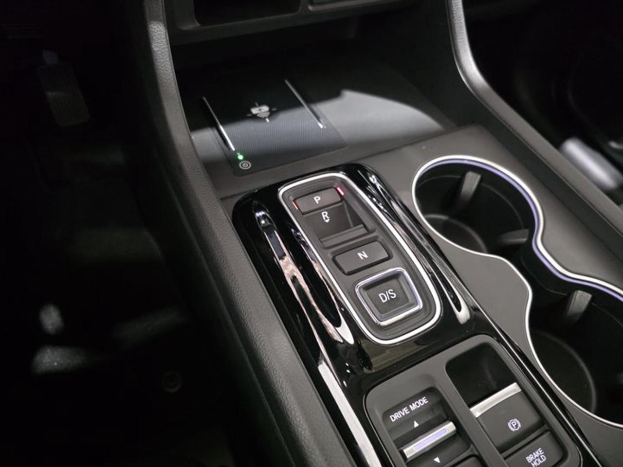 2025 Honda Pilot Touring Photo