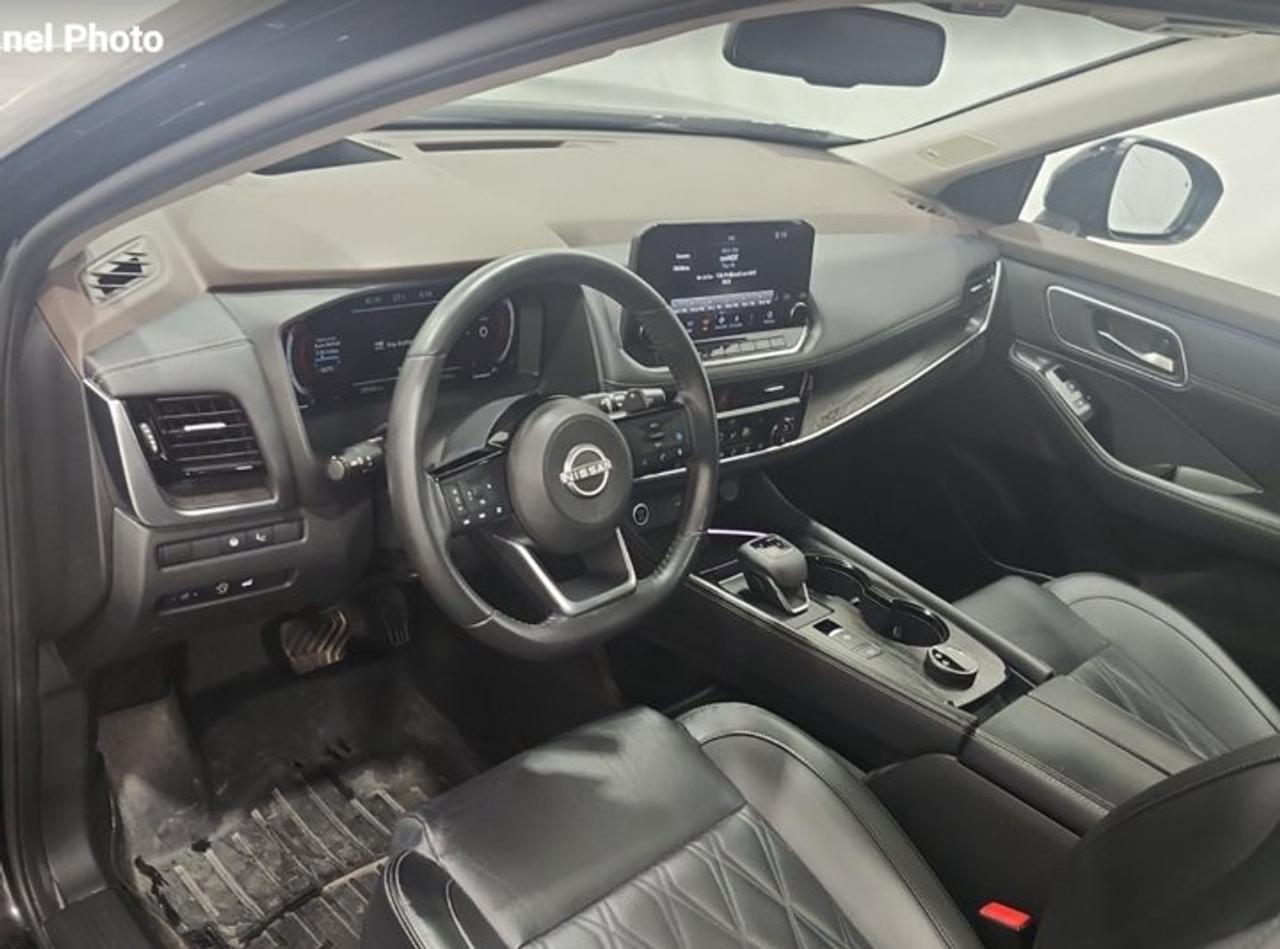 2023 Nissan Rogue Platinum AWD | Leather | Sunroof | Nav | HUD | Bose | Heated Wheel + Seats | 360 Camera | and More ! Photo