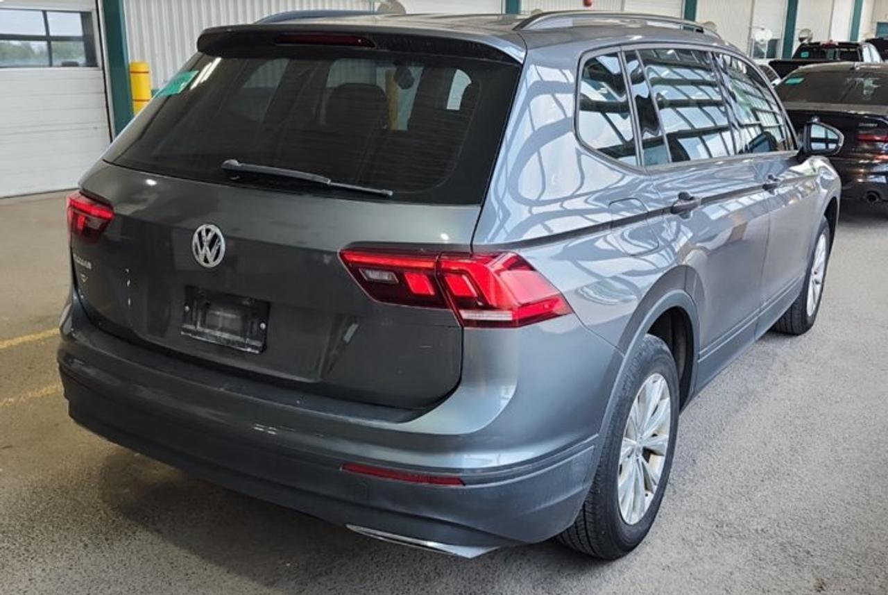 2020 Volkswagen Tiguan Trendline | Heated Seats | CarPlay + Android | Rear Camera | Alloy Wheels and More ! Photo