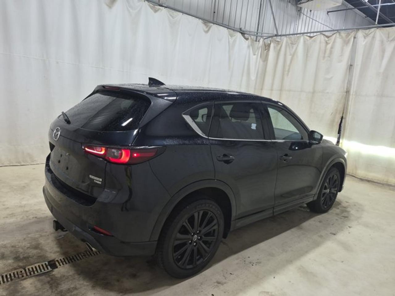 2023 Mazda CX-5 Sport Design w/Turbo | Leather | Sunroof | Heated + Cooled Seats | Heated Steering | Bose and More ! Photo