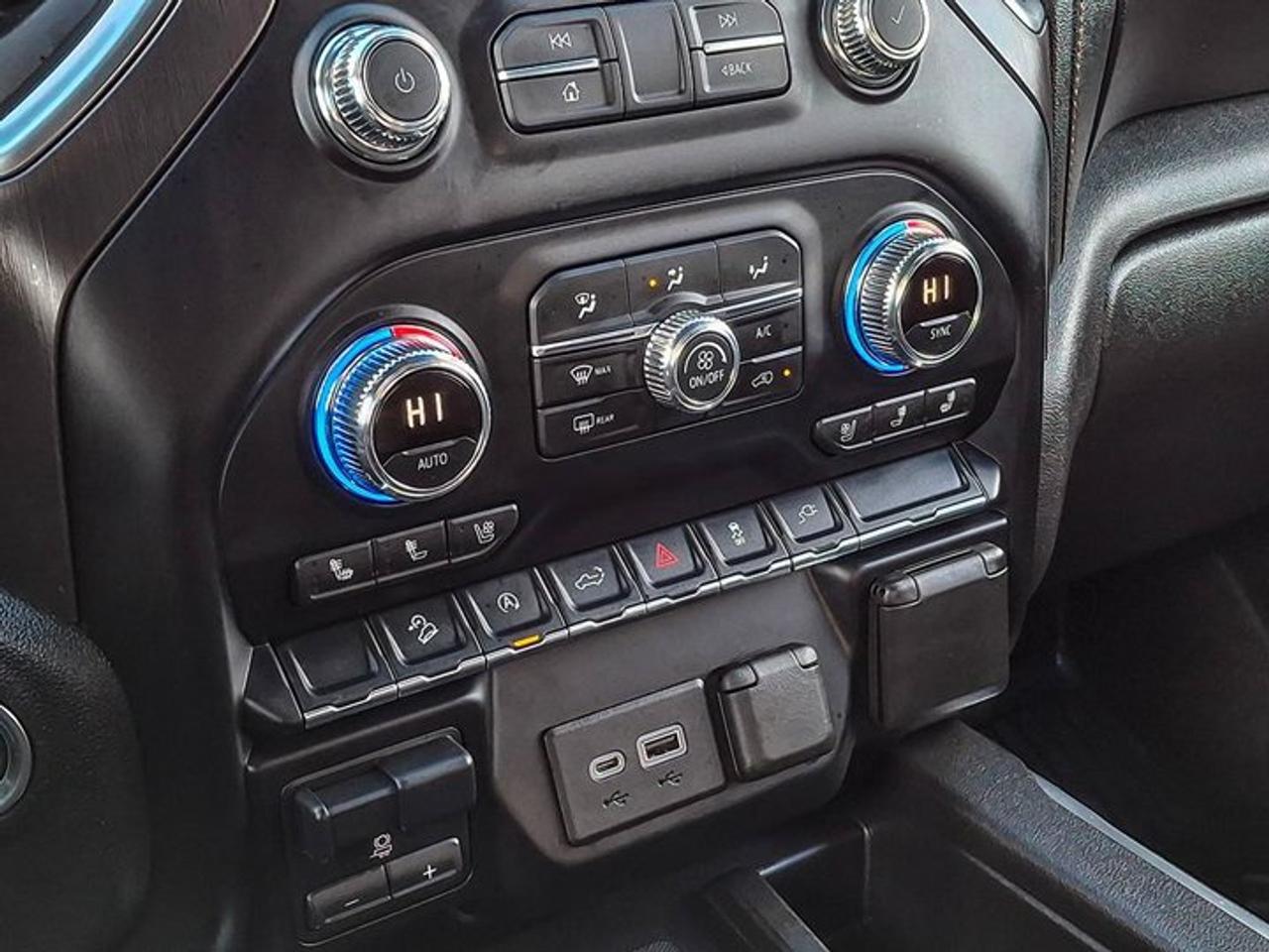 2021 GMC Sierra 1500 AT4 Crew 4X4 | Duramax Diesel | Leather | Nav | Cooled + Heated Seats | Heated Wheel | and More ! Photo