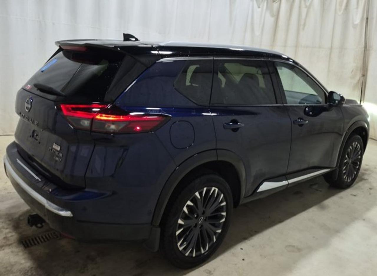 2024 Nissan Rogue Platinum AWD | Leather | Sunroof | Nav | HUD | 360 Camera | Bose | 19" Wheels | Smart Cruise & More! Photo3