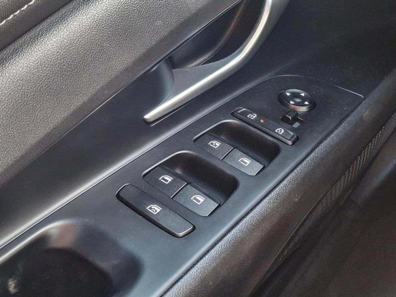 2025 Hyundai Elantra Luxury | Leather | Sunroof | Heated Seats + Steering | Remote Start | Adaptive Cruise | and More! Photo
