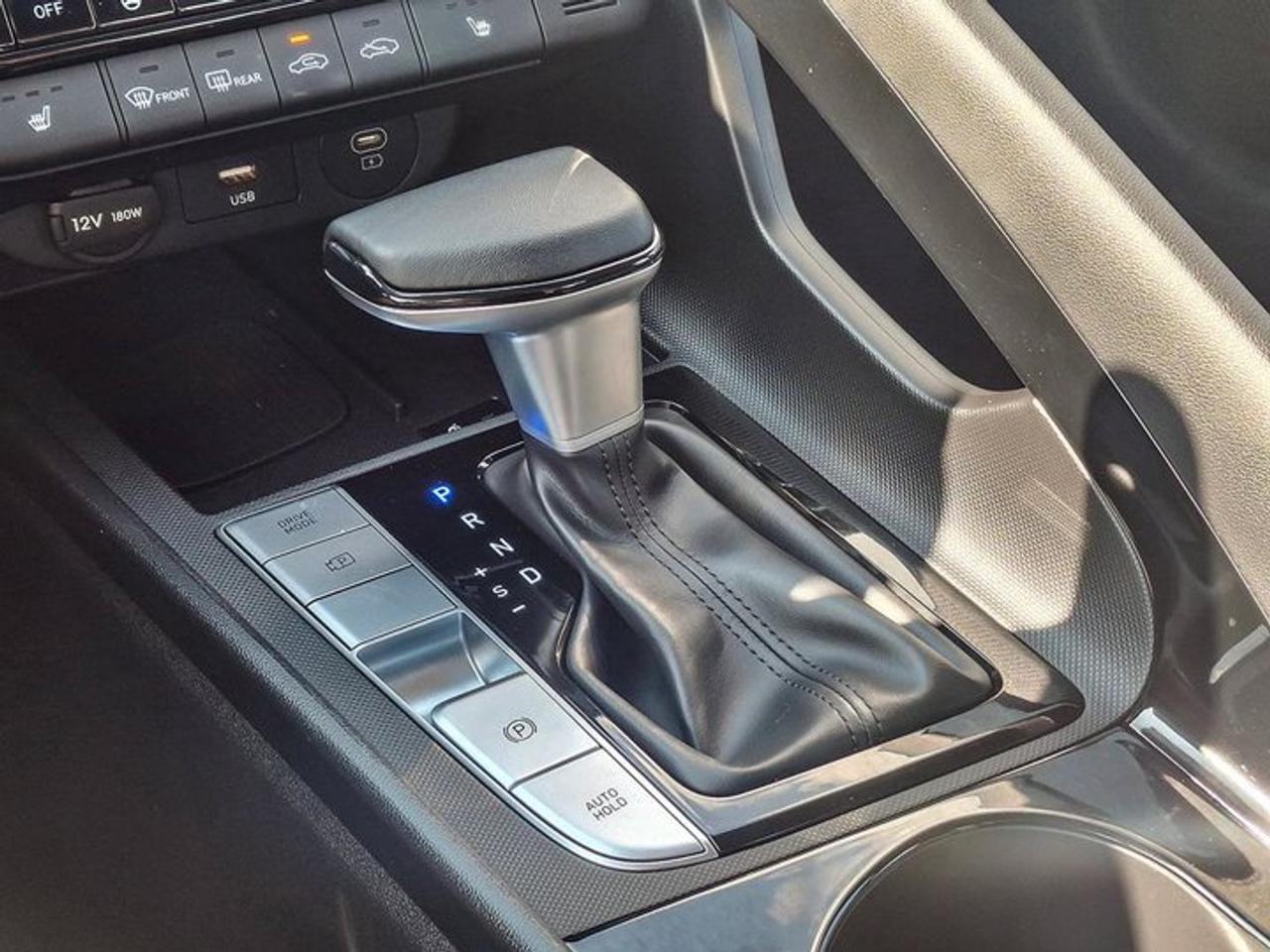 2025 Hyundai Elantra Luxury | Leather | Sunroof | Heated Seats + Steering | Remote Start | Adaptive Cruise | and More! Photo