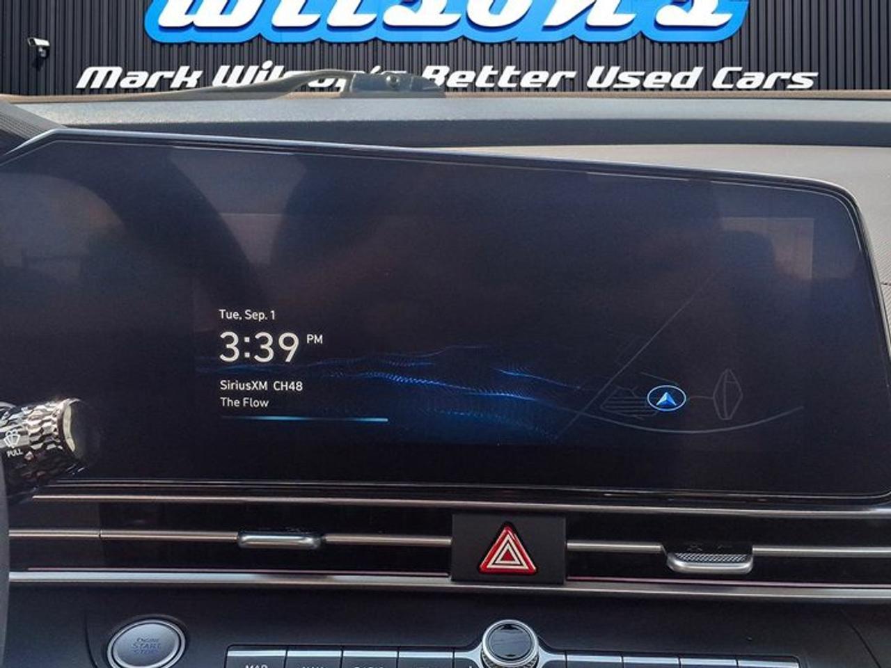 2025 Hyundai Elantra Luxury | Leather | Sunroof | Heated Seats + Steering | Remote Start | Adaptive Cruise | and More! Photo