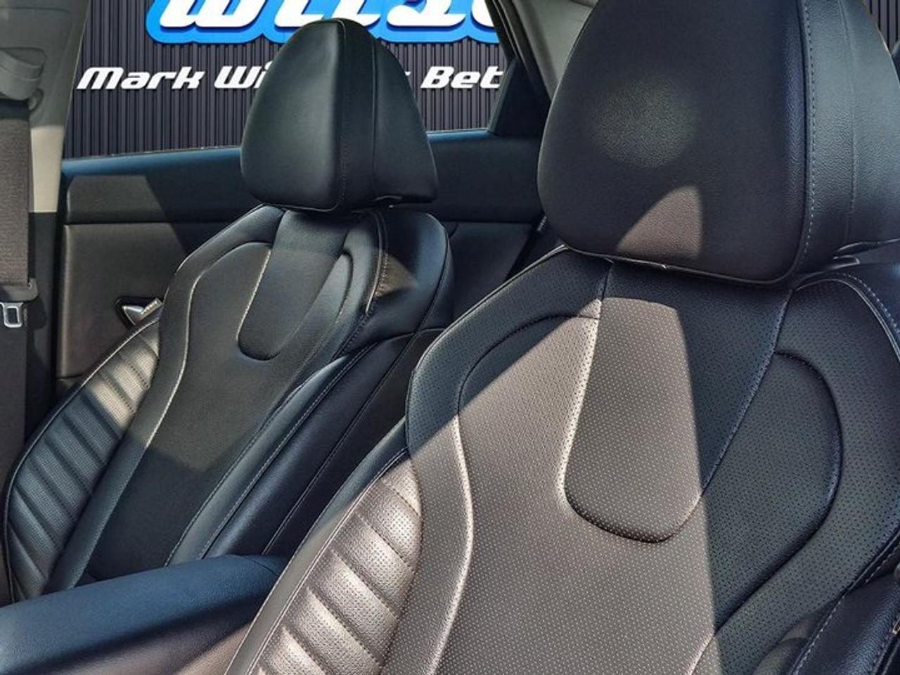 2025 Hyundai Elantra Luxury | Leather | Sunroof | Heated Seats + Steering | Remote Start | Adaptive Cruise | and More! Photo