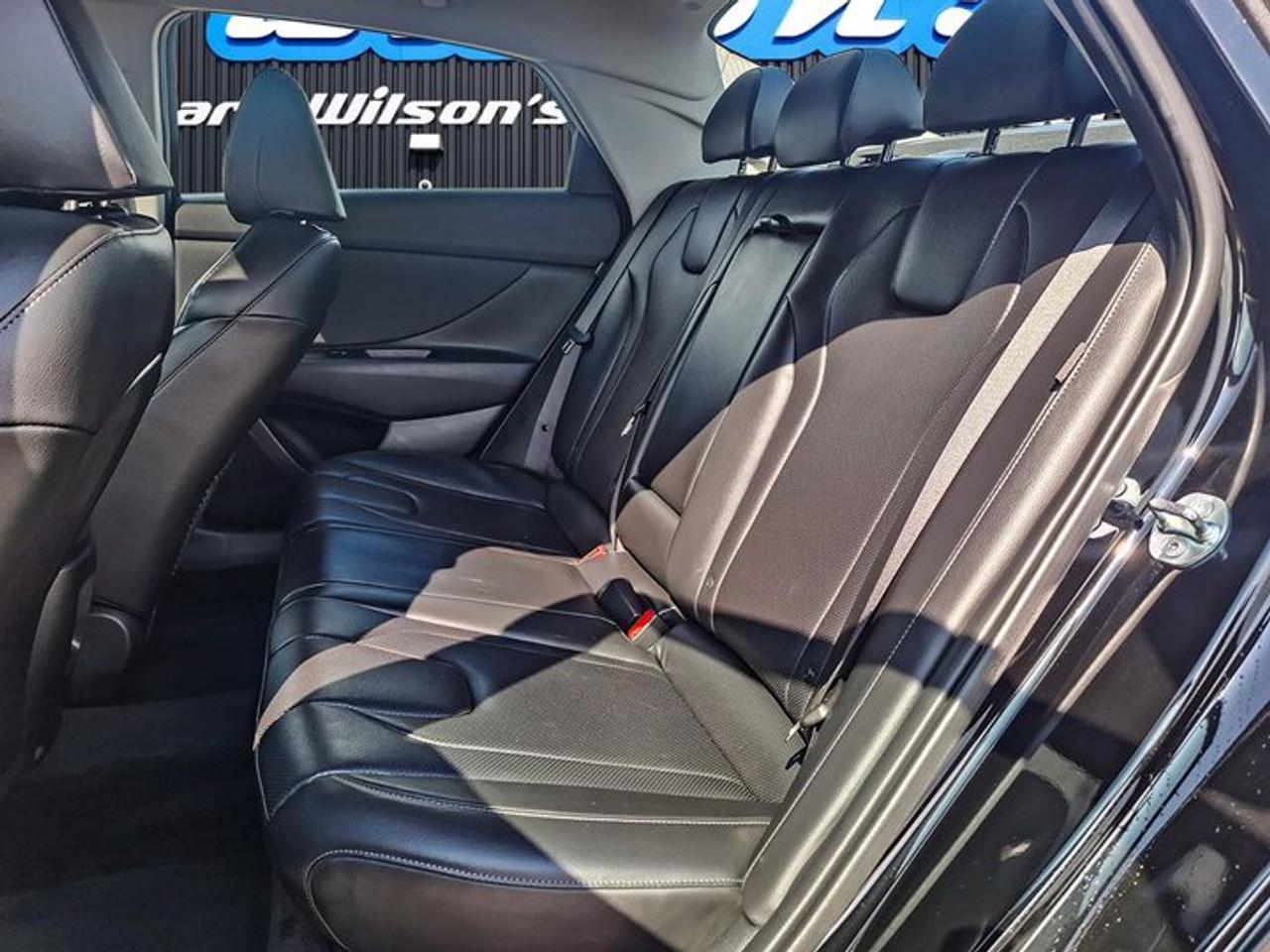 2025 Hyundai Elantra Luxury | Leather | Sunroof | Heated Seats + Steering | Remote Start | Adaptive Cruise | and More! Photo