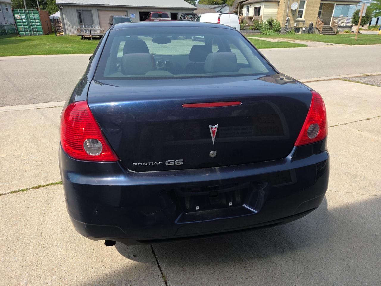2009 Pontiac G6 SE Photo