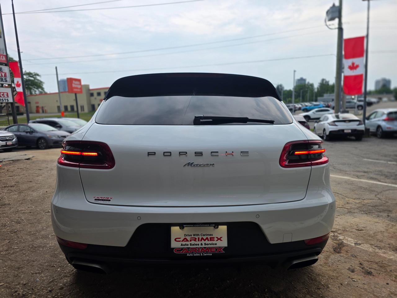 2018 Porsche Macan Sport Edition Low Mileage | Extra Clean! | NAVI | BOSE | Pano Roof Photo3