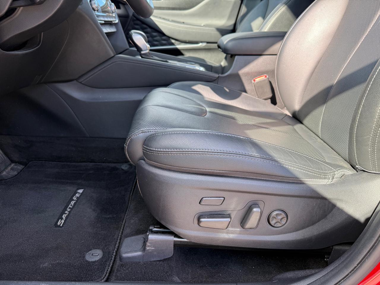 2020 Hyundai Santa Fe Luxury 2.0 Pano Roof! Leather! CarPlay! Photo