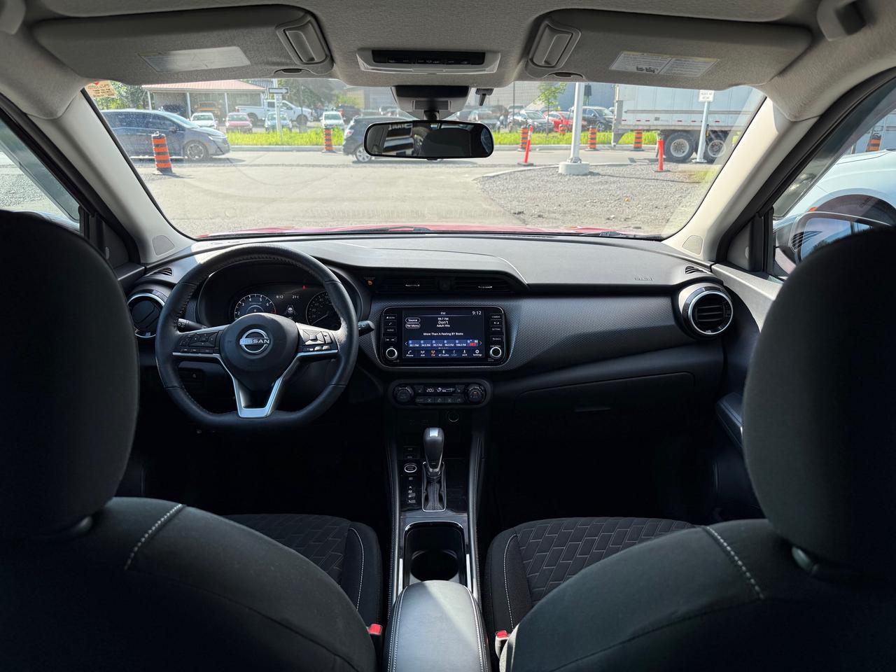 2022 Nissan Kicks SV Heated Steering and Seats! AutoStart! Photo