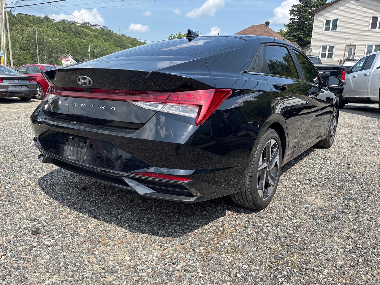 2023 Hyundai Elantra Luxury Luxury Photo