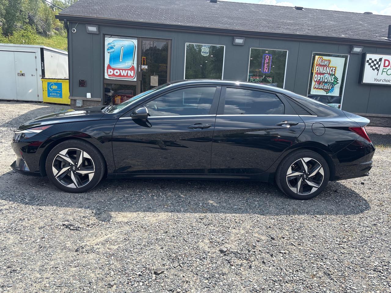 2023 Hyundai Elantra Luxury Luxury Photo