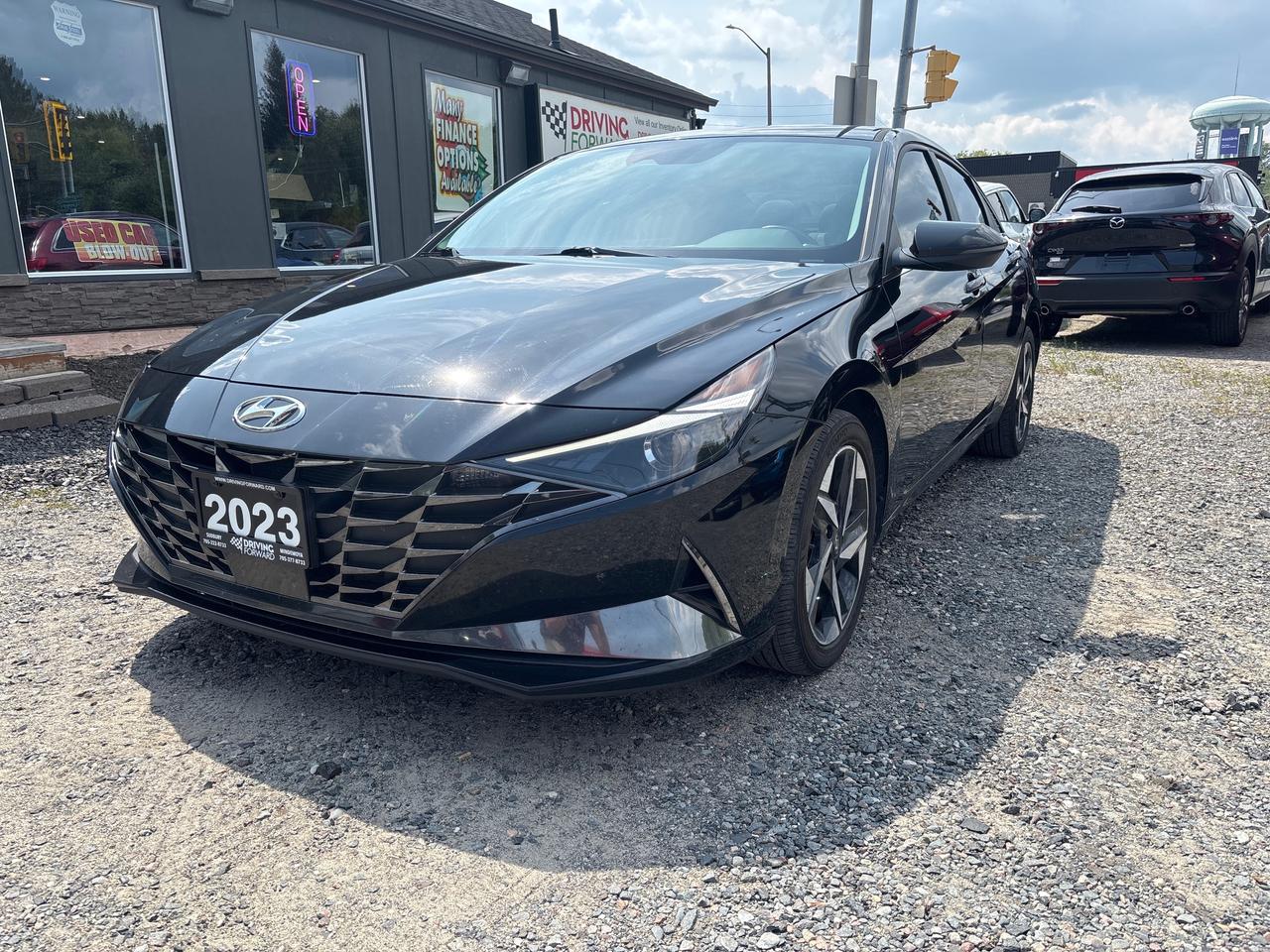 2023 Hyundai Elantra Luxury Luxury Photo0