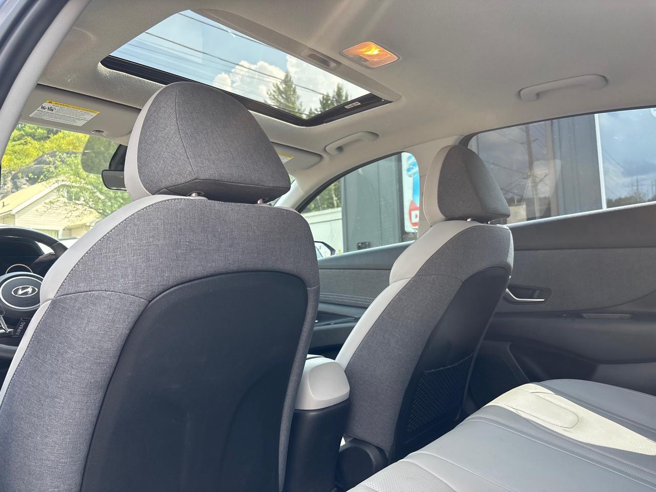 2023 Hyundai Elantra Luxury Luxury Photo
