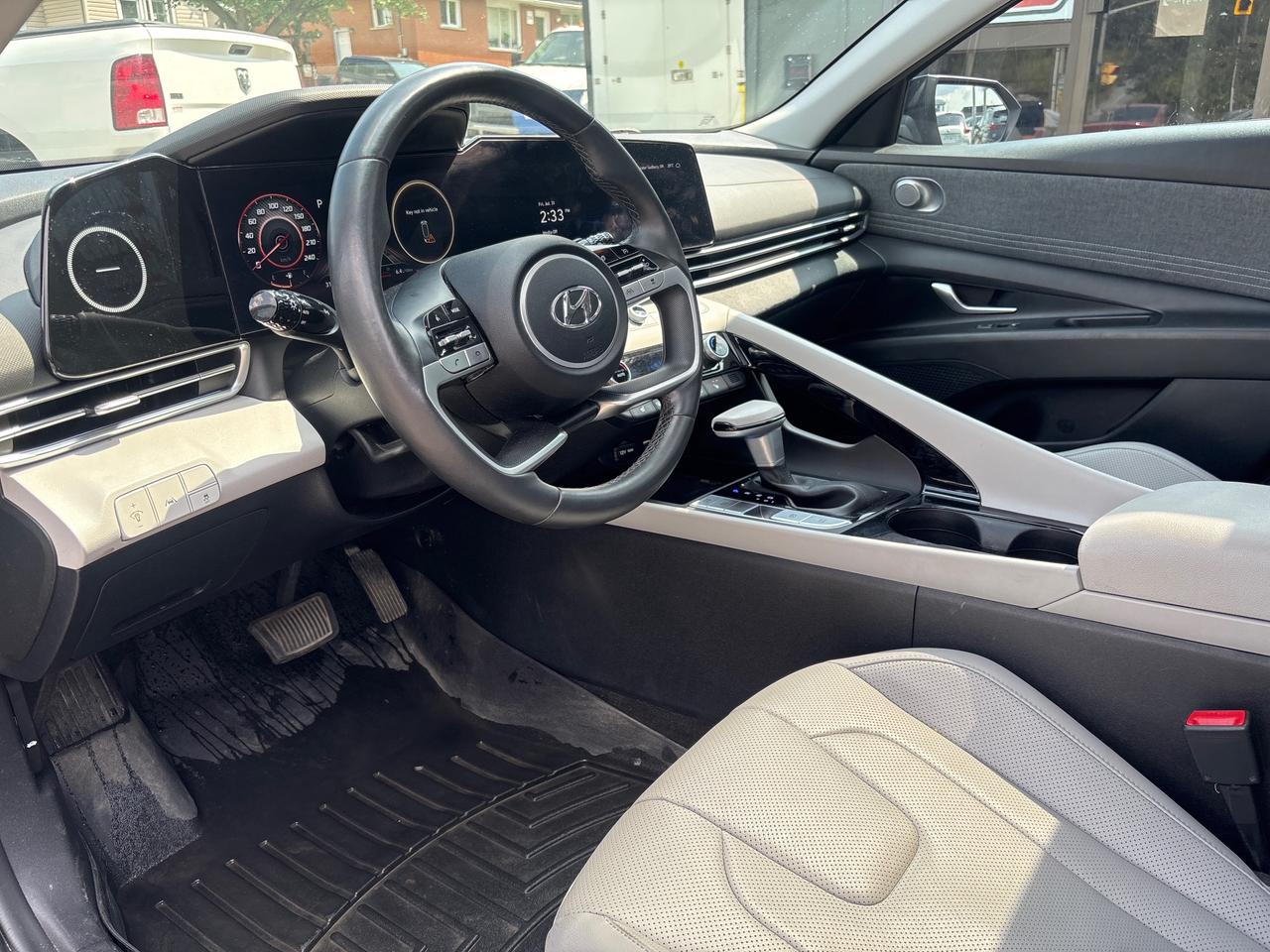 2023 Hyundai Elantra Luxury Luxury Photo