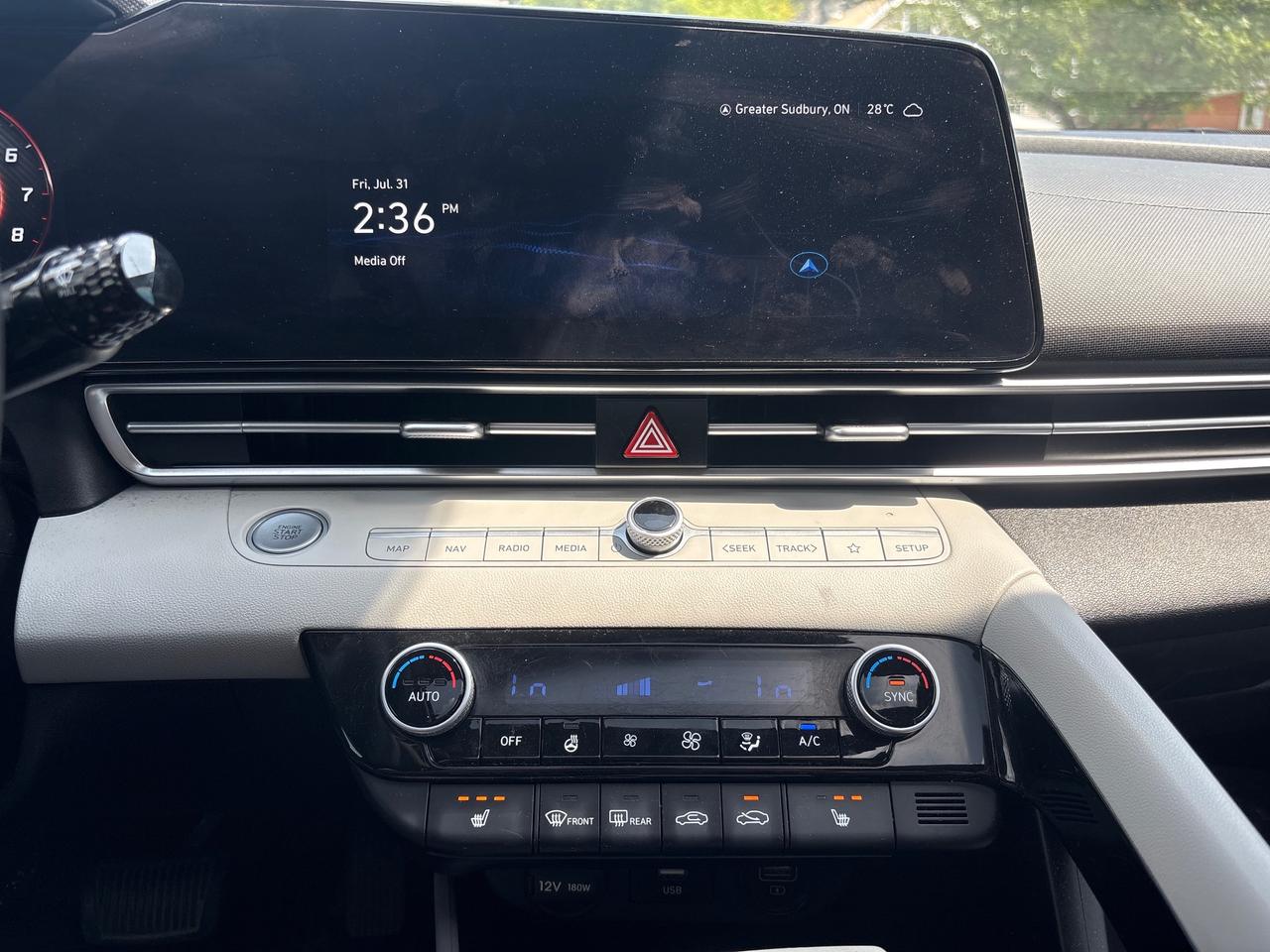 2023 Hyundai Elantra Luxury Luxury Photo