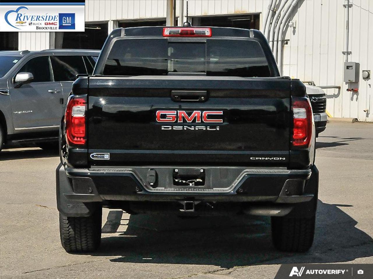 2025 GMC Canyon Denali Photo4