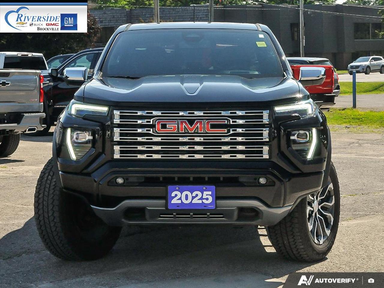 2025 GMC Canyon Denali Photo