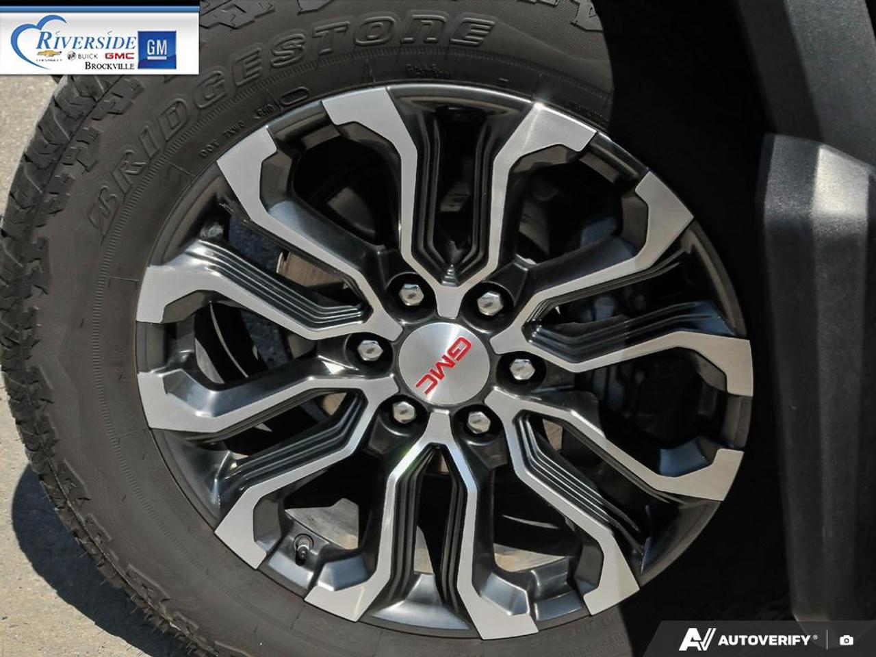 2025 GMC Canyon Denali Photo