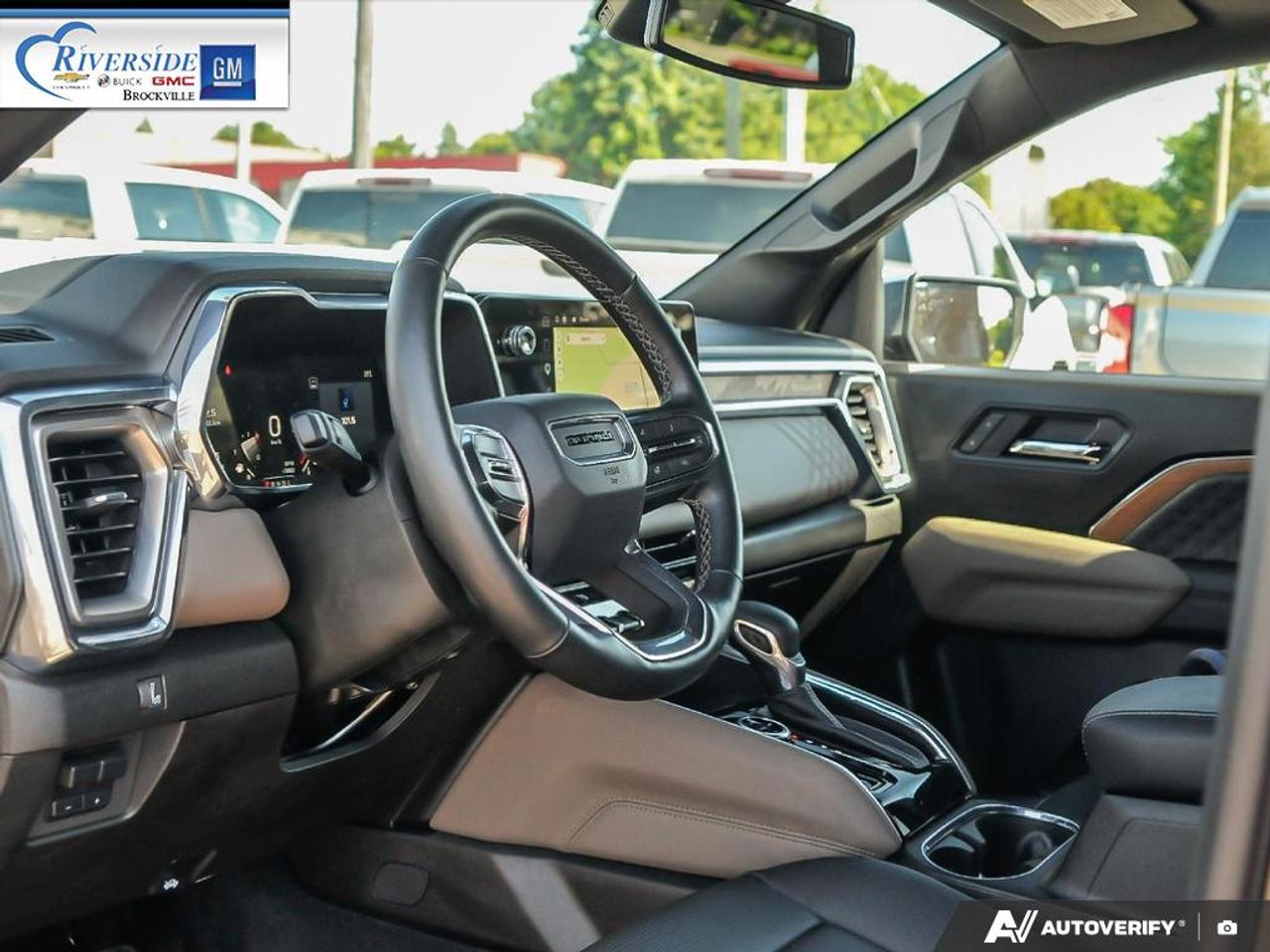 2025 GMC Canyon Denali Photo