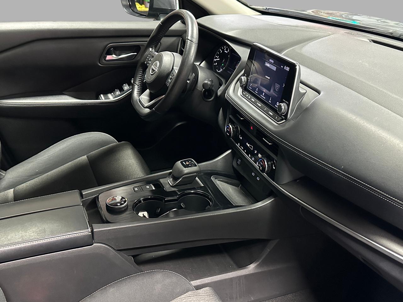 2024 Nissan Rogue SV MOONROOF | CLEAN CARFAX | AWD | LEATHER | ALLOY Photo