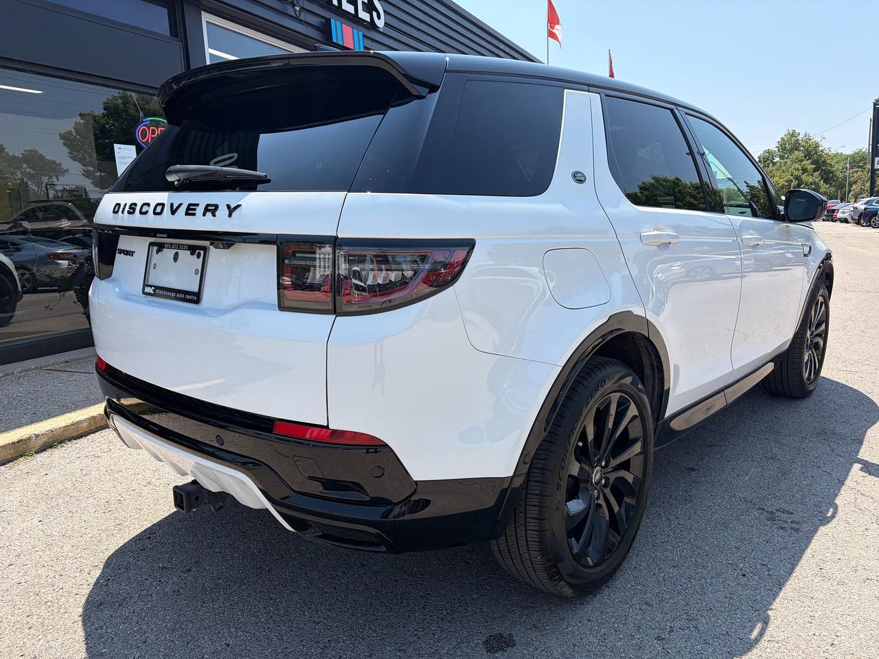 2024 Land Rover Discovery Sport Dynamic SE Photo