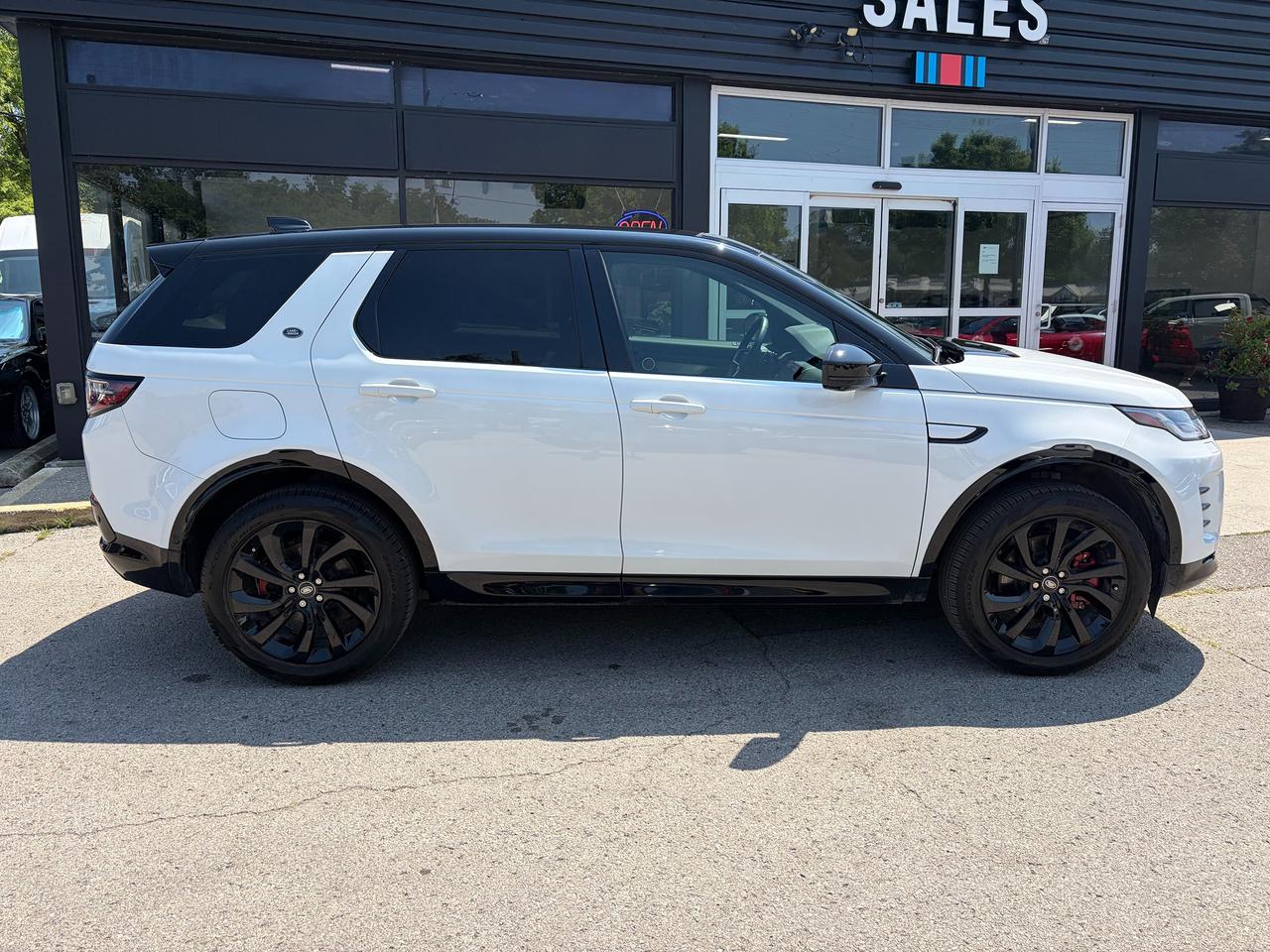 2024 Land Rover Discovery Sport Dynamic SE Photo