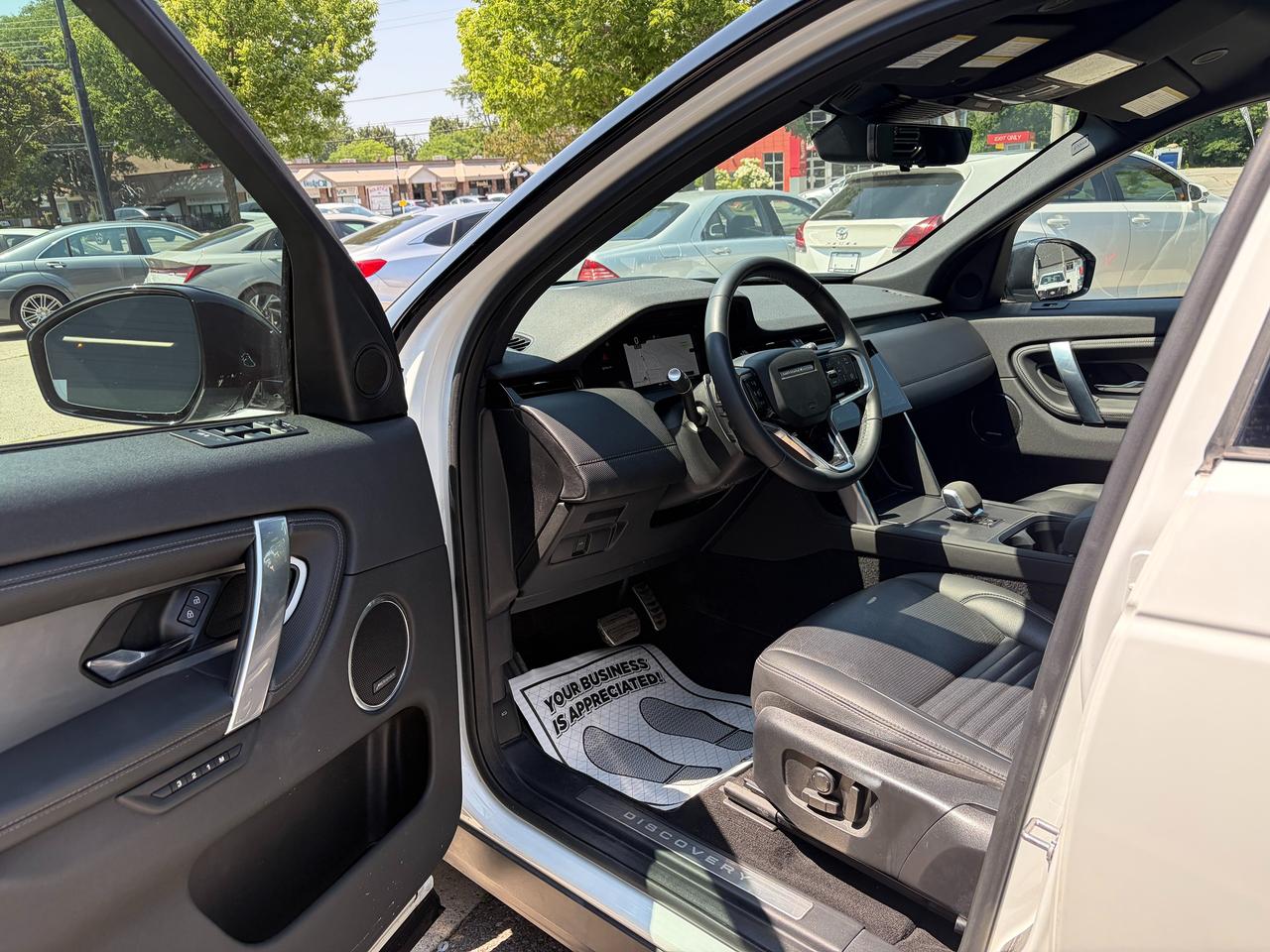 2024 Land Rover Discovery Sport Dynamic SE Photo