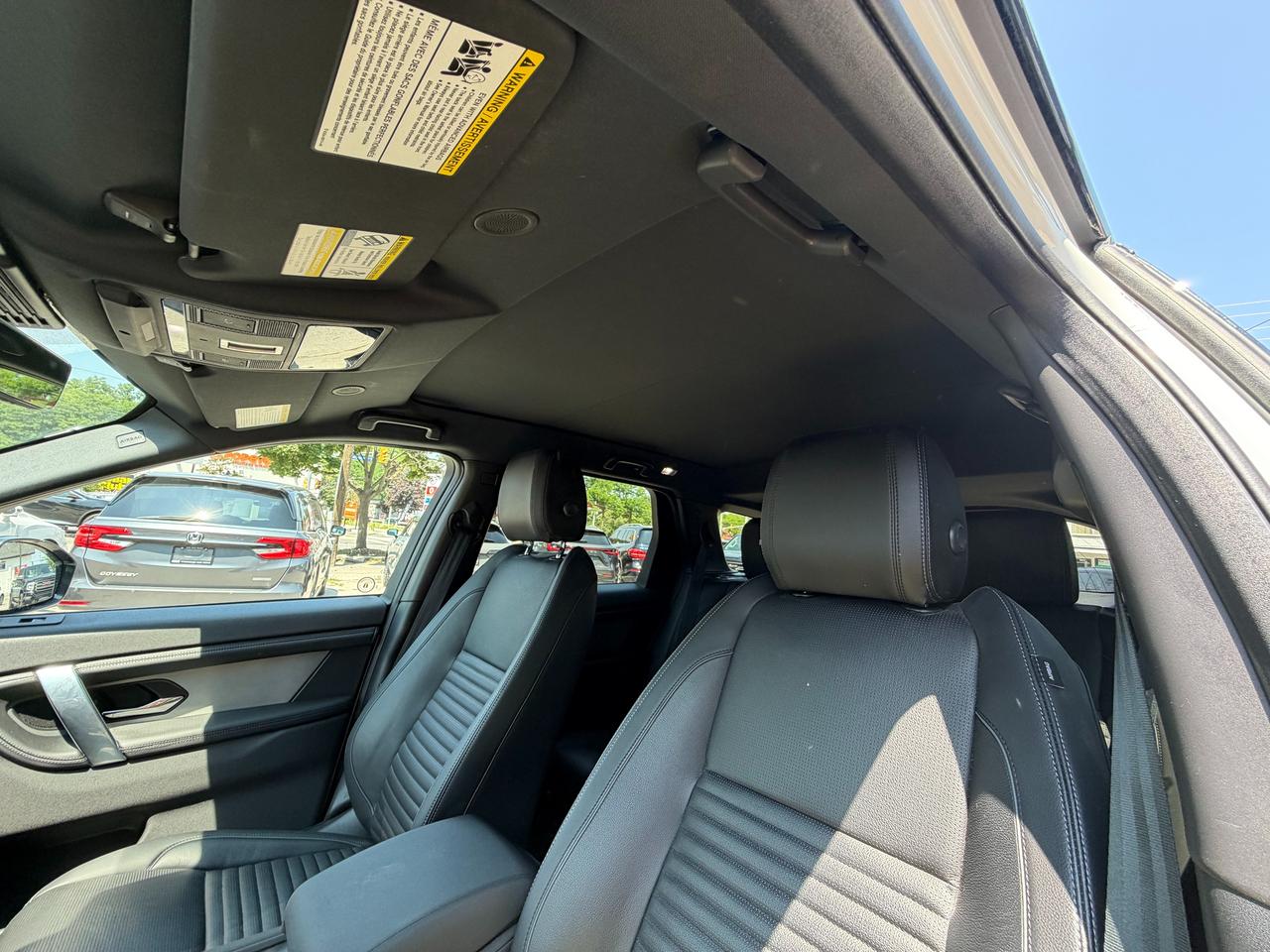 2024 Land Rover Discovery Sport Dynamic SE Photo