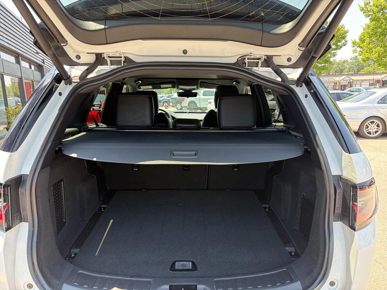 2024 Land Rover Discovery Sport Dynamic SE Photo