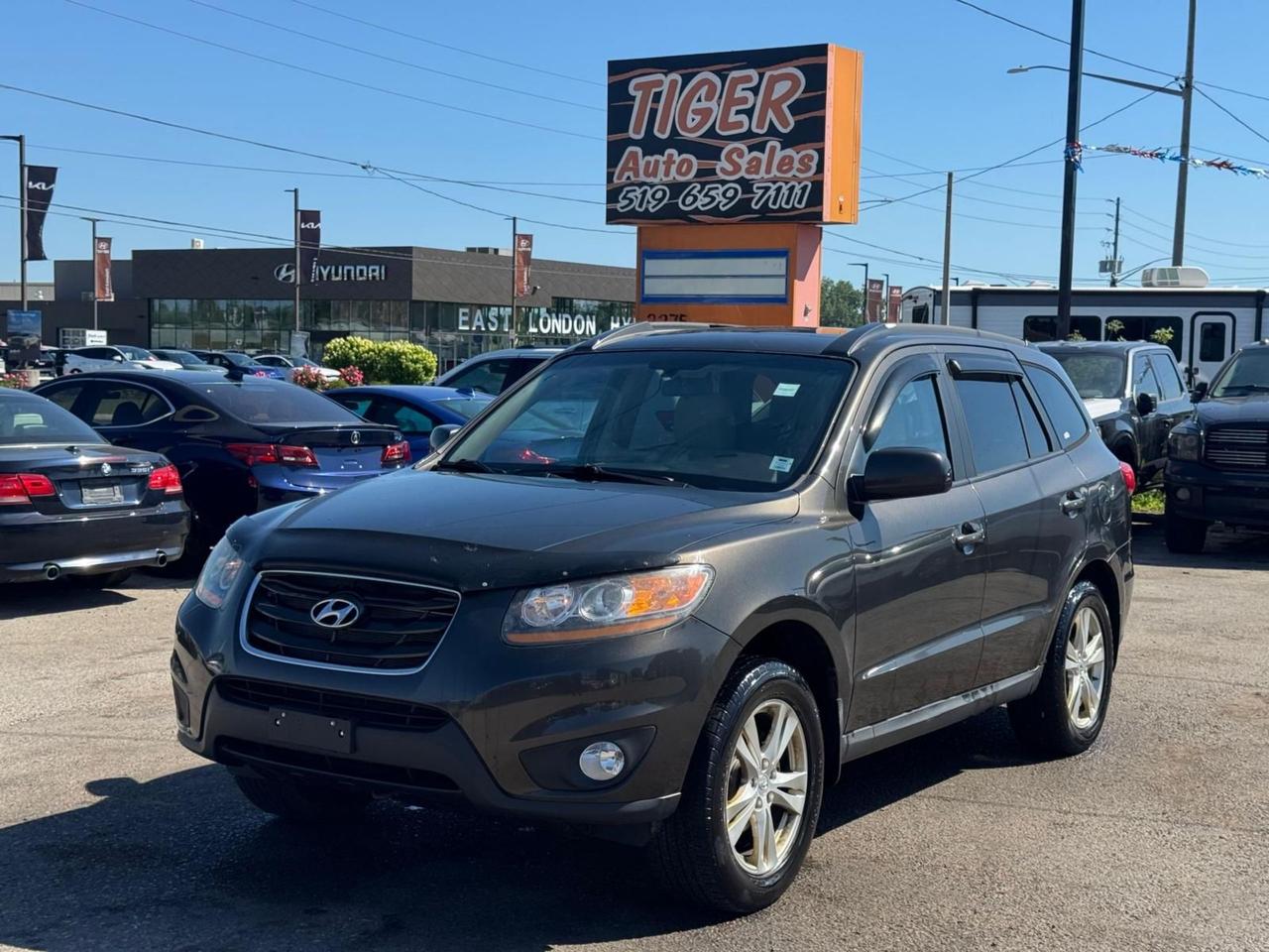 2011 Hyundai Santa Fe GL Premium, WELL MAINTAINED, NO ACCIDENTS, 4 CYL - Photo #1