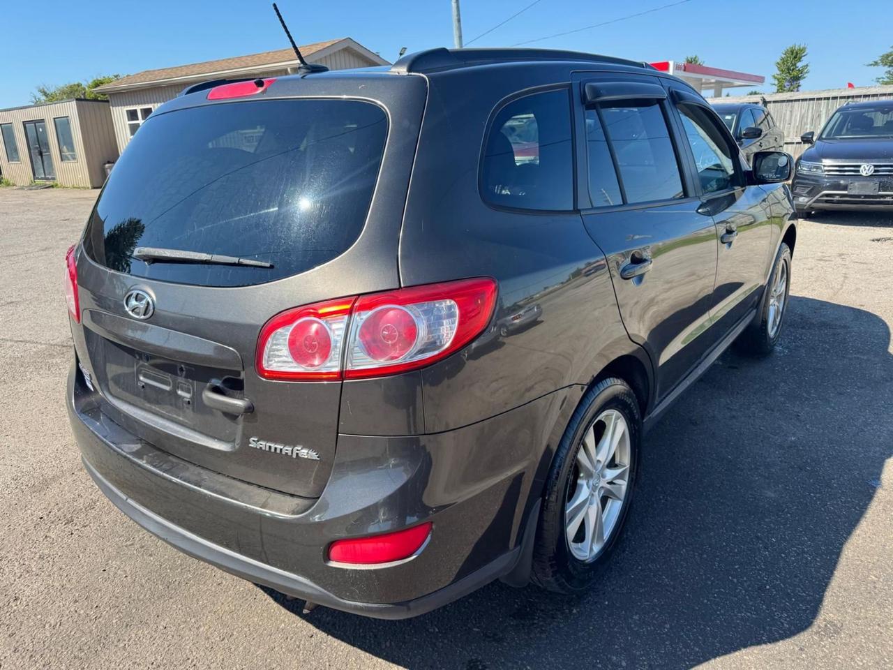 2011 Hyundai Santa Fe GL Premium, WELL MAINTAINED, NO ACCIDENTS, 4 CYL Photo