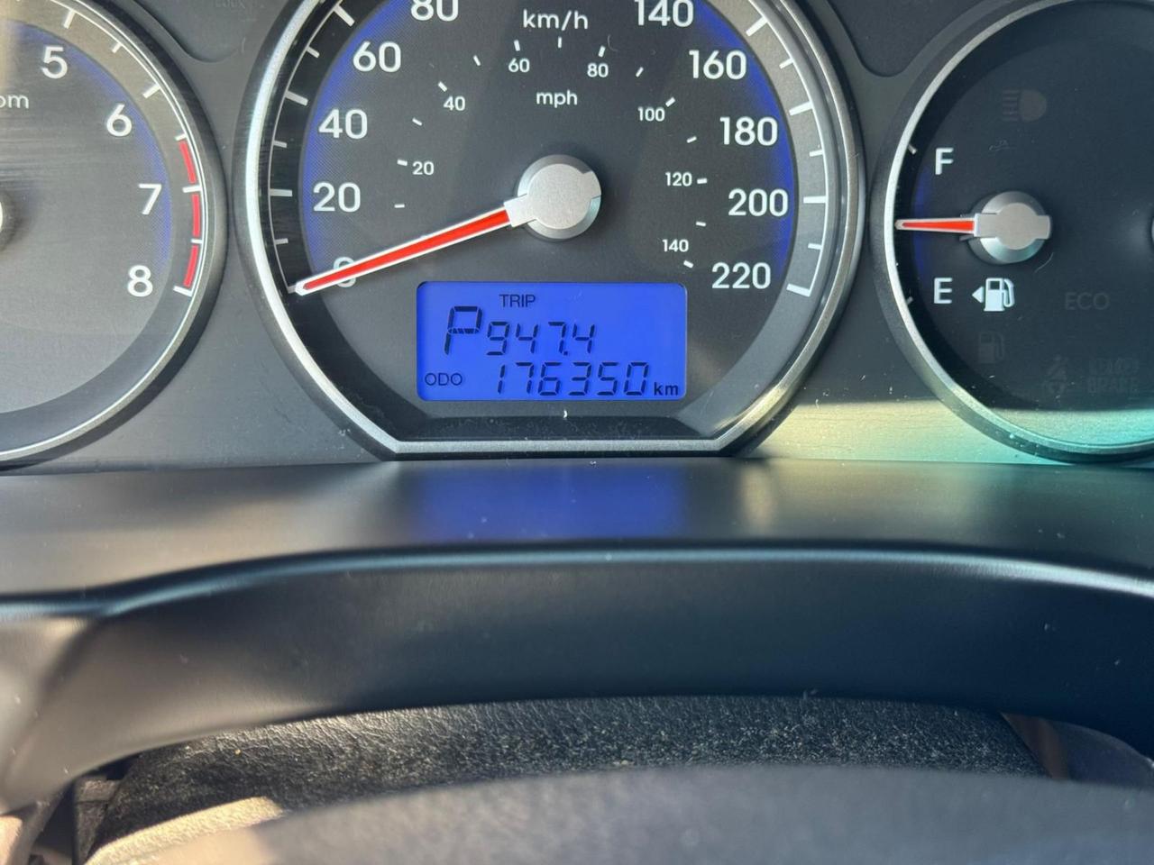 2011 Hyundai Santa Fe GL Premium, WELL MAINTAINED, NO ACCIDENTS, 4 CYL Photo