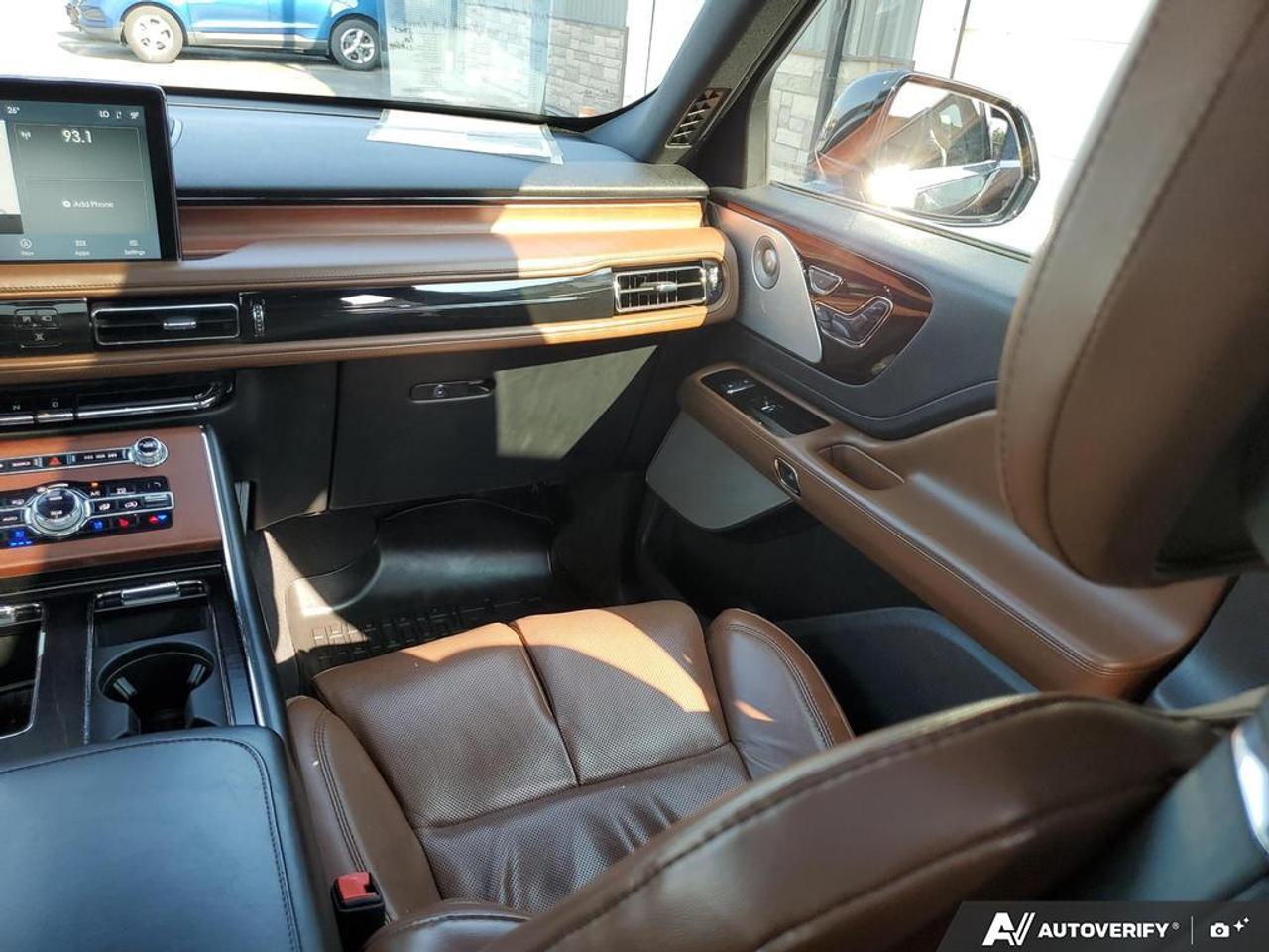 2020 Lincoln Aviator Reserve AWD-LEATHER-ROOF-NAV-HEATED MASSAGING SEAT Photo