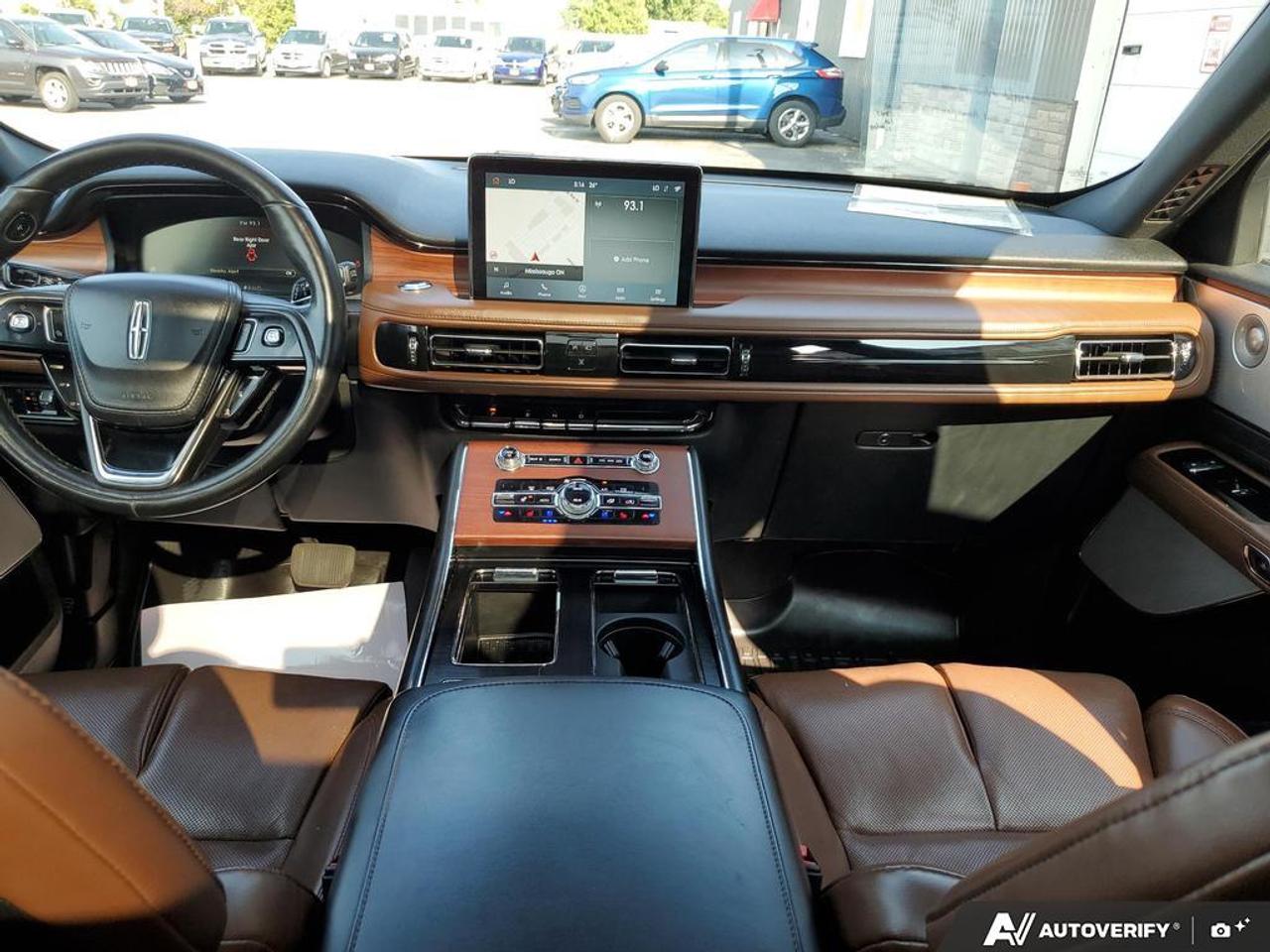 2020 Lincoln Aviator Reserve AWD-LEATHER-ROOF-NAV-HEATED MASSAGING SEAT Photo