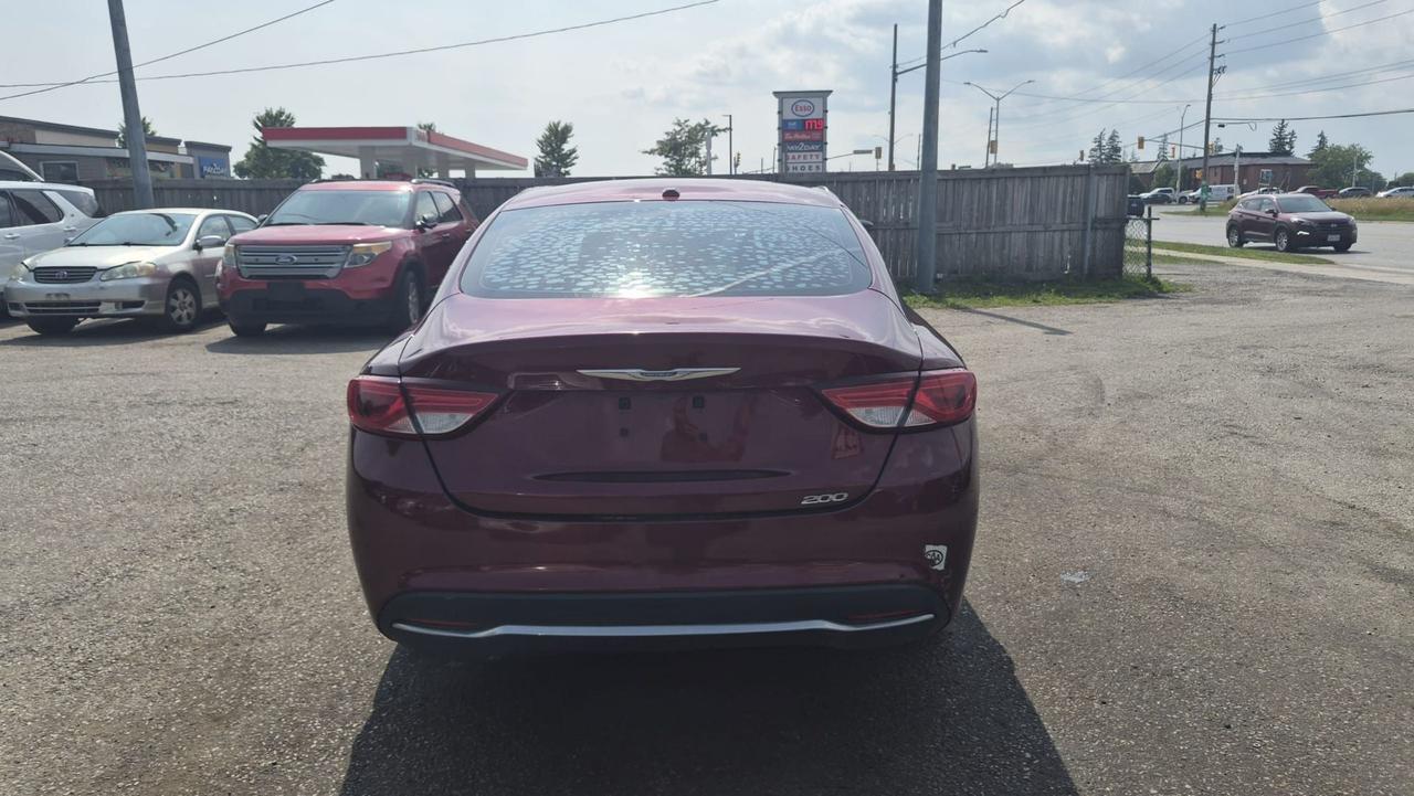 2015 Chrysler 200 Limited, 4 CYLINDER, WELL MAINTAINED, CERTIFIED Photo3