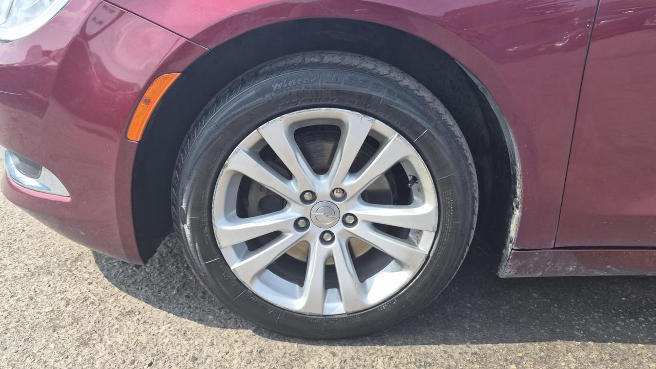 2015 Chrysler 200 Limited, 4 CYLINDER, WELL MAINTAINED, CERTIFIED Photo