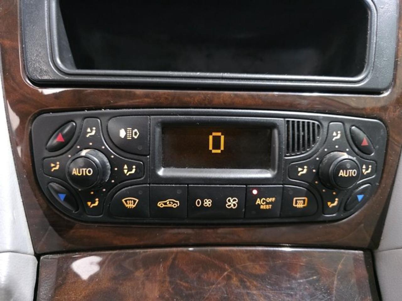 2003 Mercedes-Benz C-Class C320 Photo