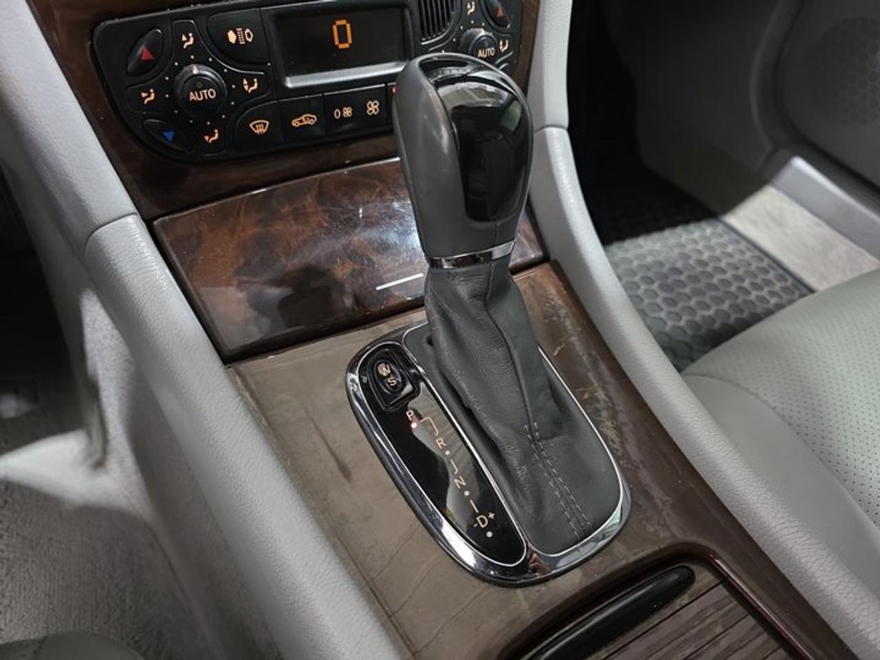 2003 Mercedes-Benz C-Class C320 Photo