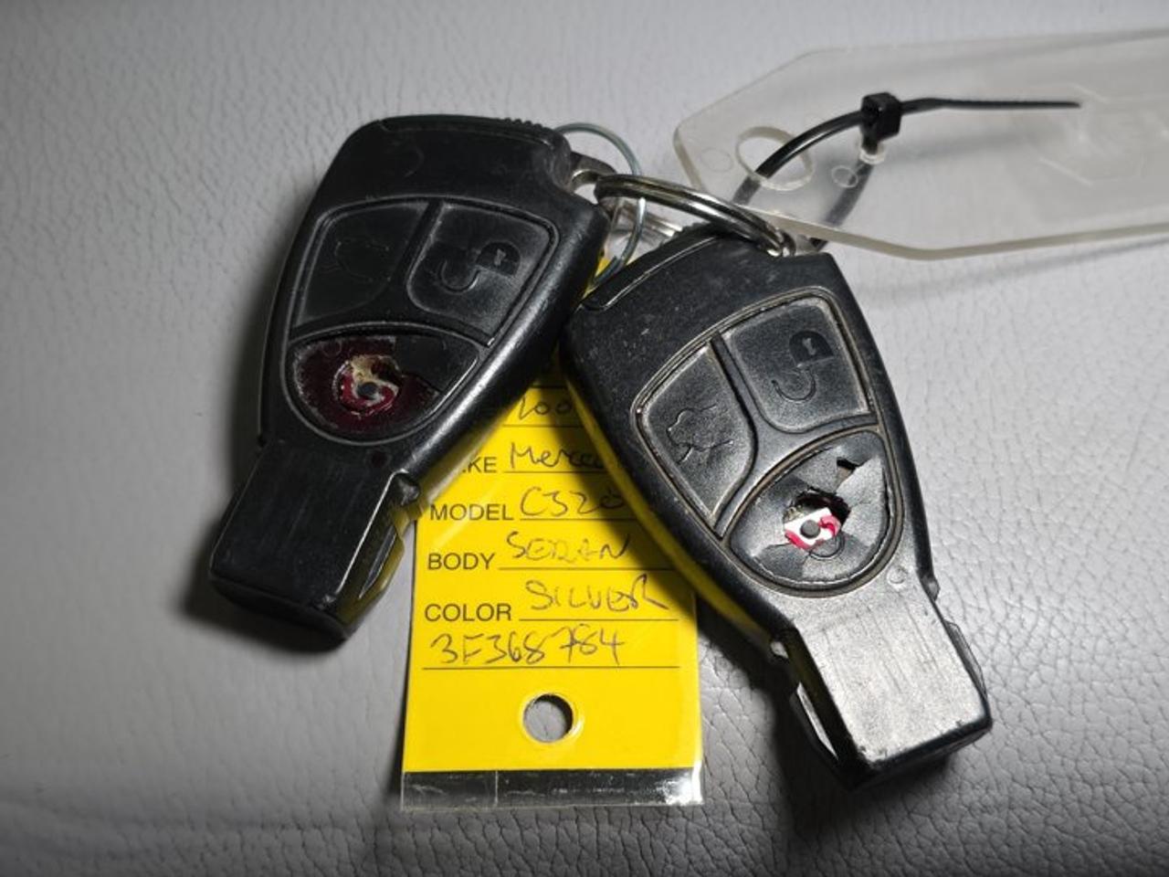 2003 Mercedes-Benz C-Class C320 Photo