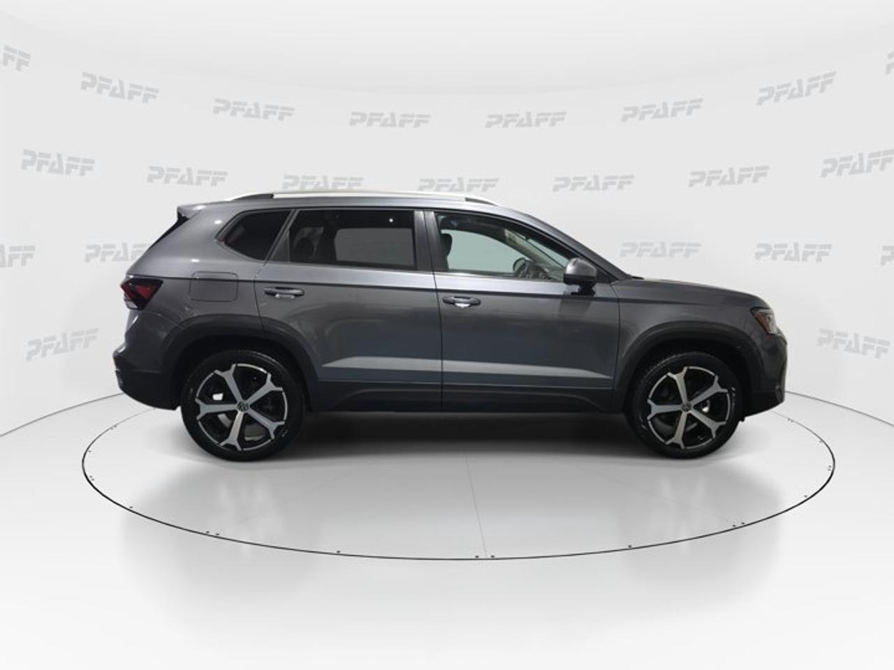 2025 Volkswagen Taos 1.5T SEL Photo