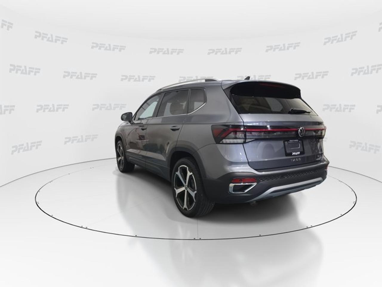 2025 Volkswagen Taos 1.5T SEL Photo